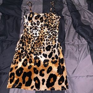 Leopard print dress| NEVER WORN